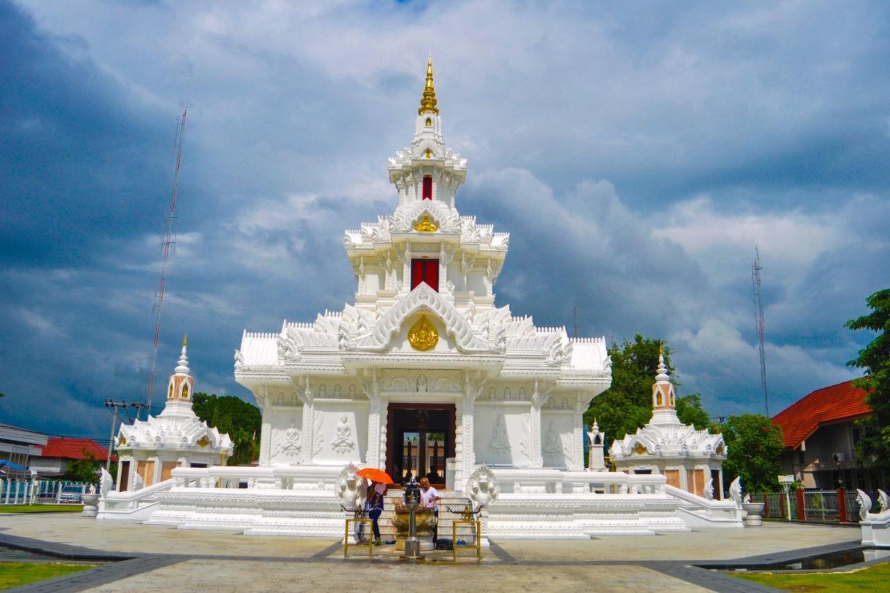 Pura Nakhon Hotel ناخون سي ثامارات المظهر الخارجي الصورة